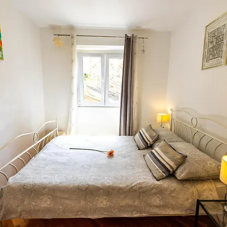 Dumaneo Art - Two Bedroom Daire *