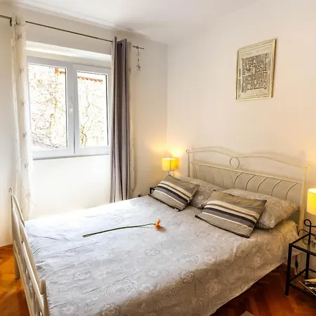 Dumaneo Art - Two Bedroom Сплит
