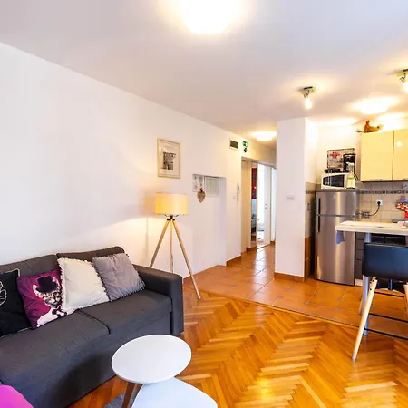 Апартаменты Dumaneo Art - Two Bedroom Сплит